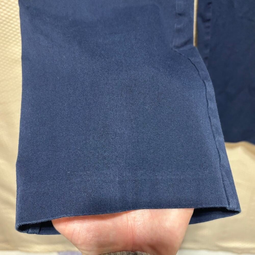 Chicos Navy Blue Pull On Slim Short Pants Stretch Career Trousers Size 0.5 US 6 - Picture 2 of 11
